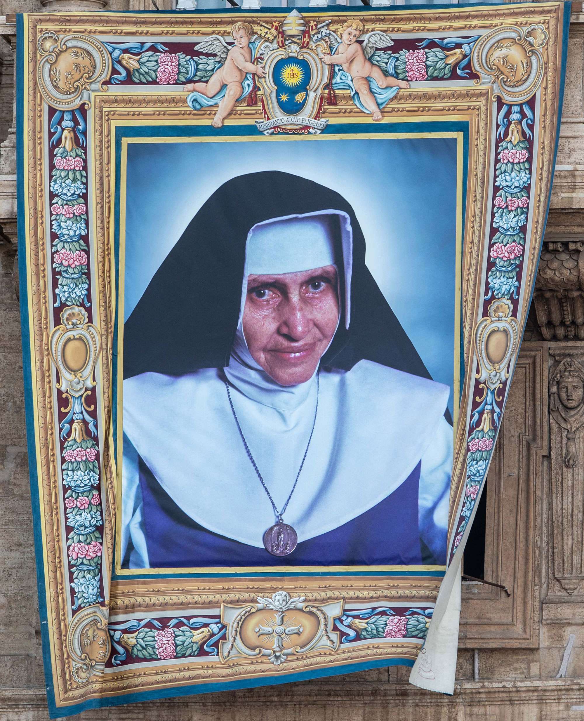 Dia histórico: Irmã Dulce é canonizada e se torna a primeira santa  brasileira! – Portal Católico